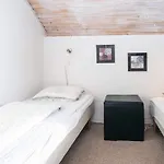 4 Person In Prázdninový dům *